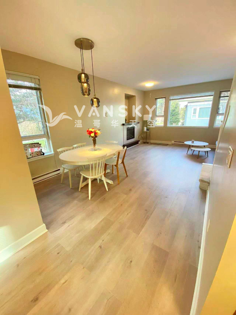 260713125539_9551 Ferndale Living.jpg